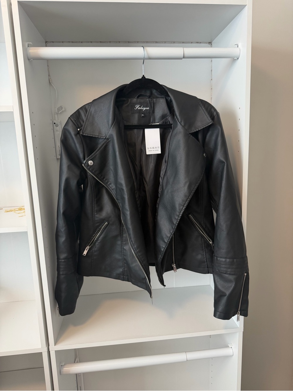 Fahsyee Black Faux Leather Moto Jacket — Size XL — New With Tags